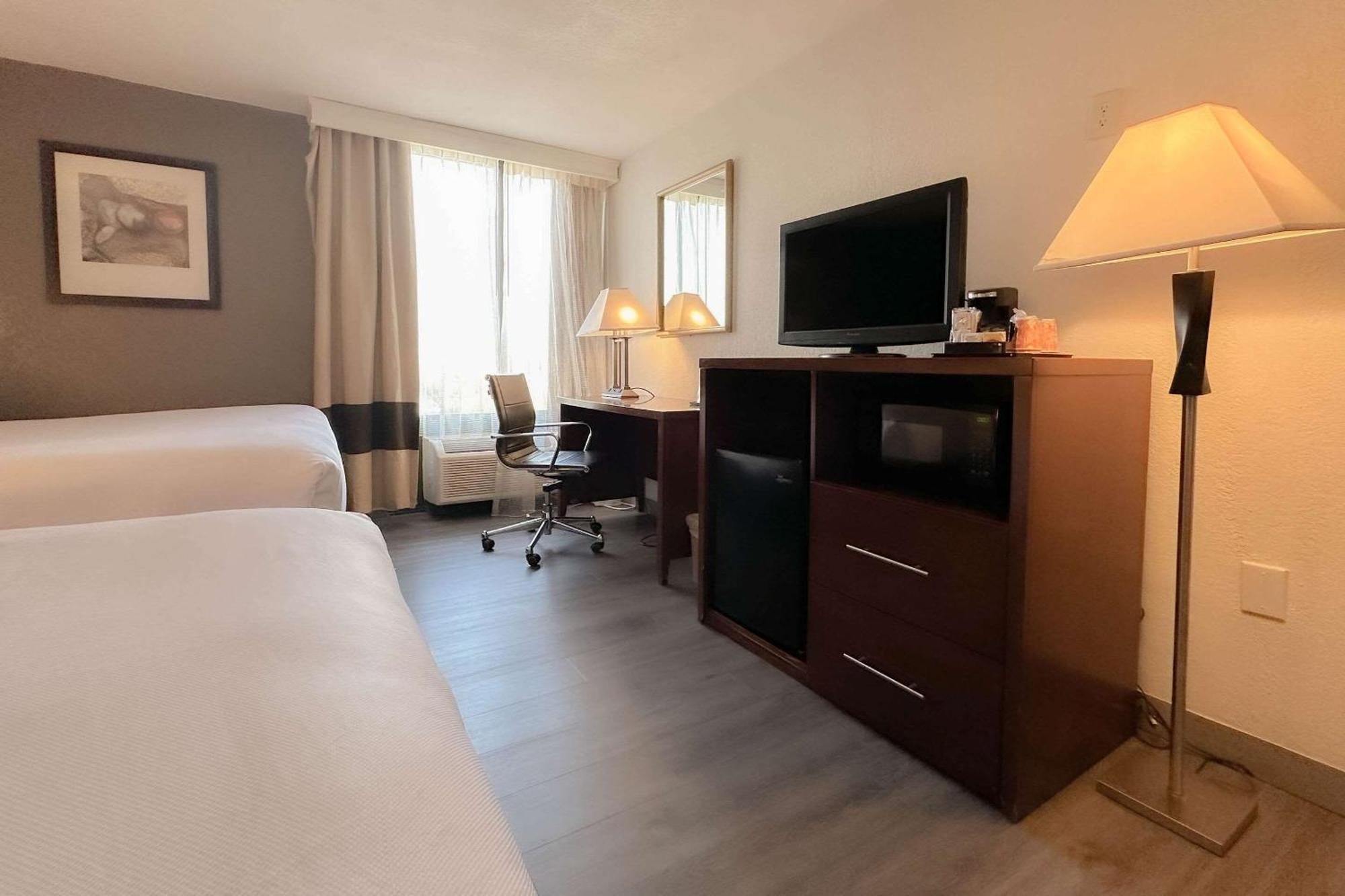 Comfort Inn & Suites Kissimmee By The Parks Four Corners Zewnętrze zdjęcie